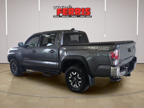 Used 2022 Toyota Tacoma TRD Off-Road AWD/4WD image 7