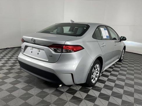 Used 2025 Toyota Corolla LE FWD image 8