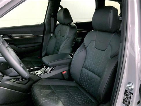 New 2025 Kia Telluride SX Prestige X-Line AWD/4WD image 8