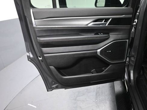Used 2023 Jeep Wagoneer Series II AWD/4WD image 23