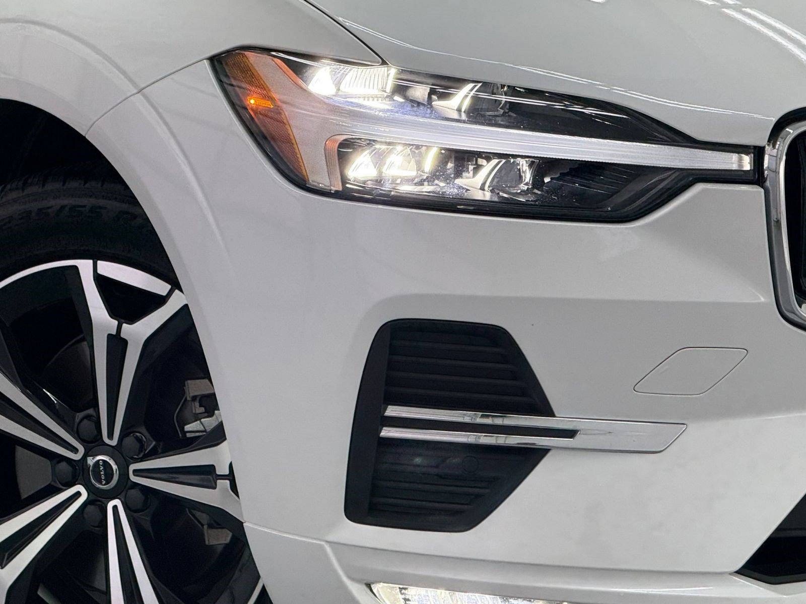 Used 2022 Volvo XC60 B5 Momentum FWD image 10