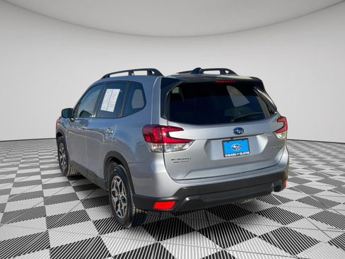 Used 2024 Subaru Forester Premium image 9
