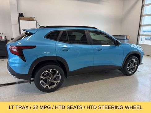 New 2026 Chevrolet Trax LT w/ Driver Confidence Package FWD image 2