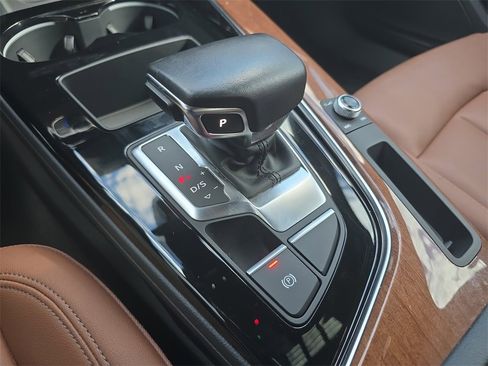 Used 2023 Audi A4 2.0T Premium w/ Convenience Package image 21