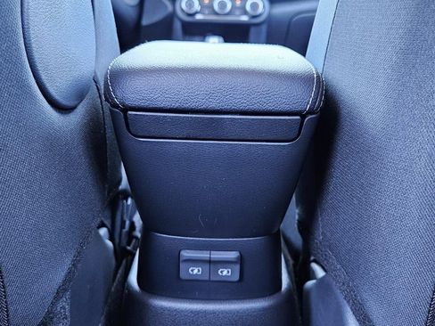 New 2025 Nissan Kicks Play S image 15