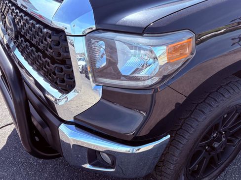 Used 2019 Toyota Tundra SR5 AWD/4WD image 14