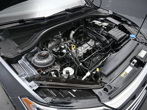 Used 2020 Volkswagen Jetta SEL Premium FWD image 48