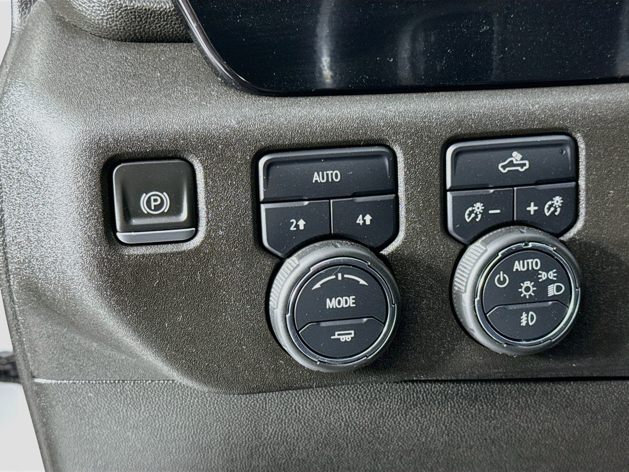 Certified 2022 Chevrolet Silverado 1500 RST AWD/4WD image 10