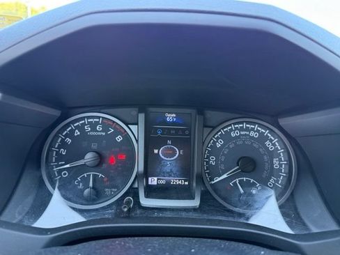 Used 2023 Toyota Tacoma TRD Sport w/ TRD Premium Sport Package AWD/4WD image 20