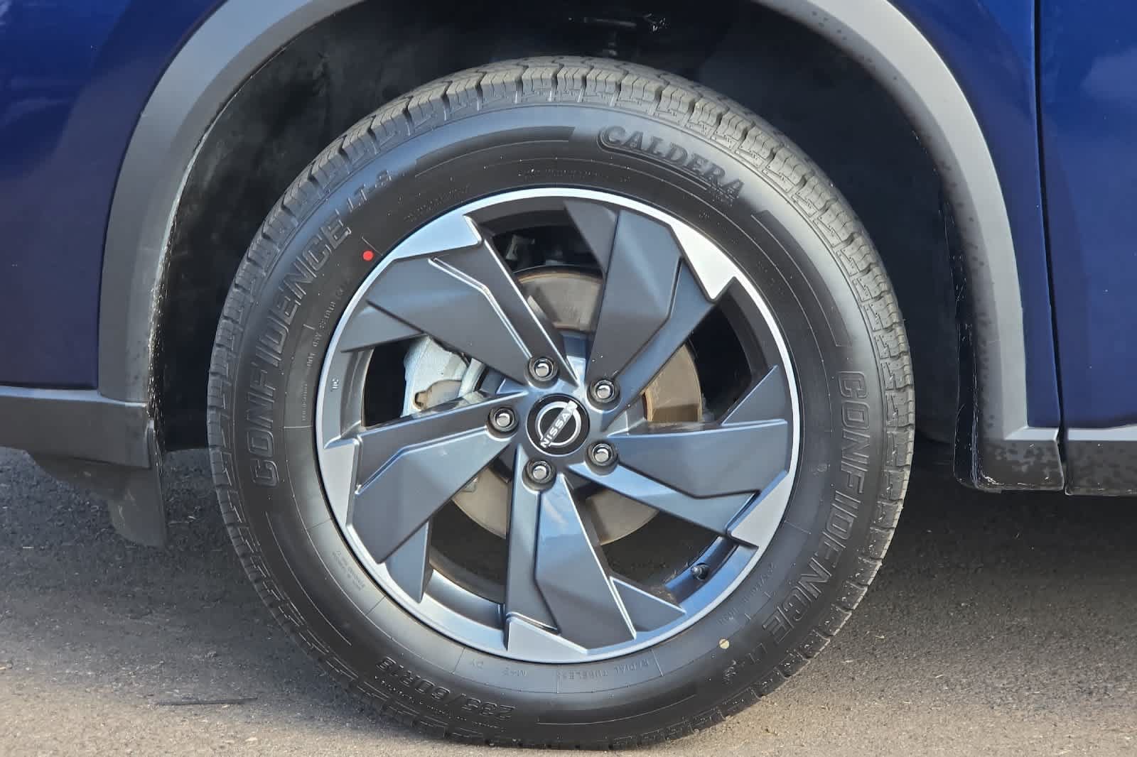 Used 2025 Nissan Rogue SV AWD/4WD image 26