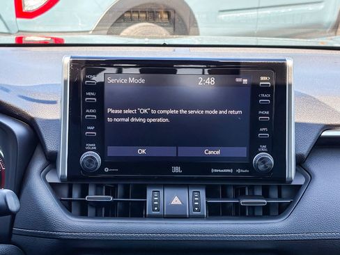 Used 2019 Toyota RAV4 Limited w/ Advanced Technology Package FWD image 13