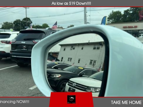 Used 2017 Chrysler Pacifica Touring-L FWD image 21