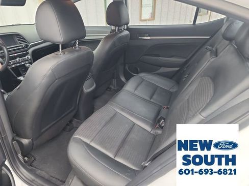 Used 2020 Hyundai Elantra Limited w/ Cargo Package (C1) image 16