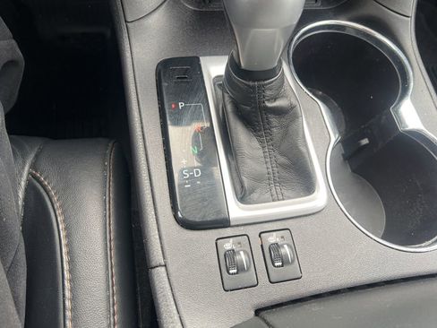 Used 2018 Toyota Highlander XLE image 24