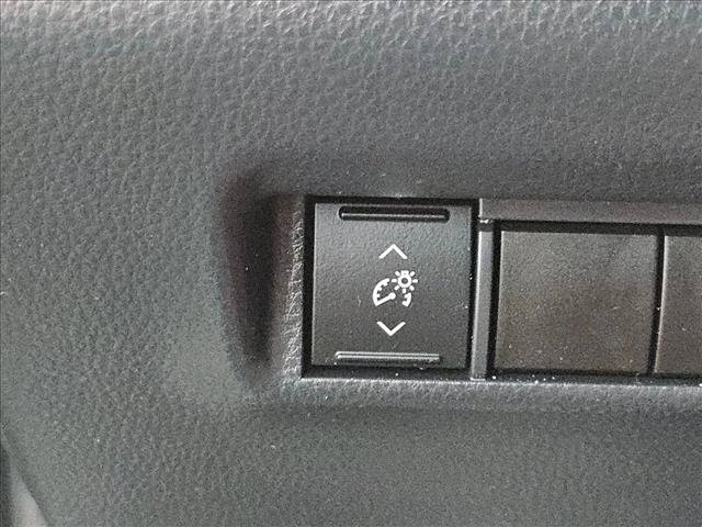 Used 2026 Toyota RAV4 SE FWD image 8