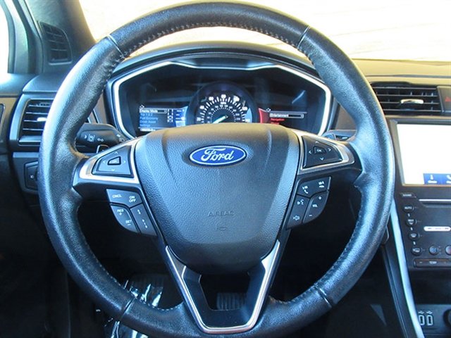 Used 2020 Ford Fusion Titanium FWD image 18