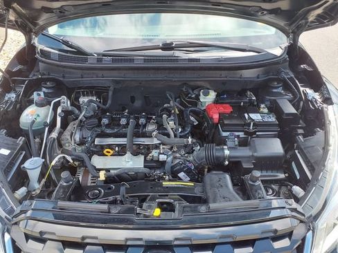 Used 2021 Nissan Kicks SV FWD image 14