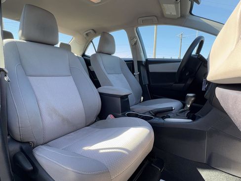Used 2015 Toyota Corolla LE image 26