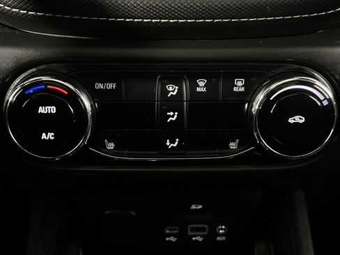 Used 2023 Chevrolet TrailBlazer ACTIV w/ Sun and Liftgate Package image 18