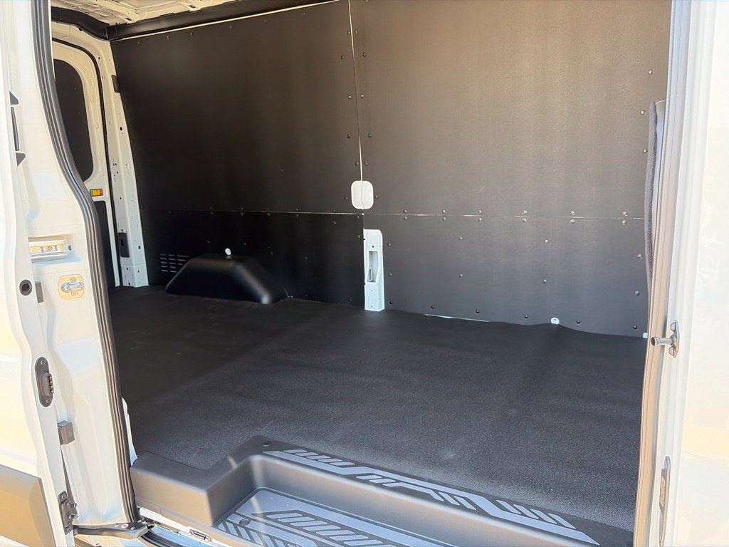 New 2026 Ford Transit 250 148 Medium Roof w/ Load Area Protection Package RWD image 8