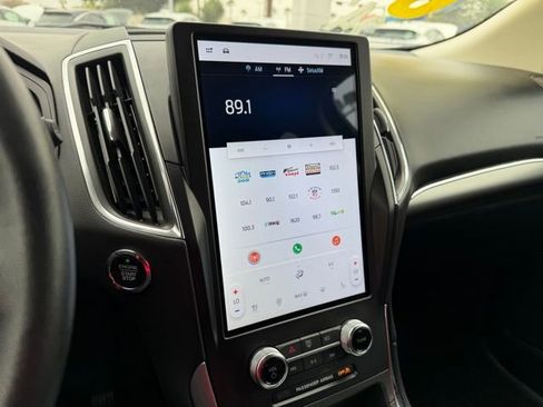 Used 2024 Ford Edge Titanium image 20