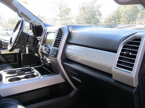 Used 2017 Ford F350 Lariat w/ Chrome Package image 40