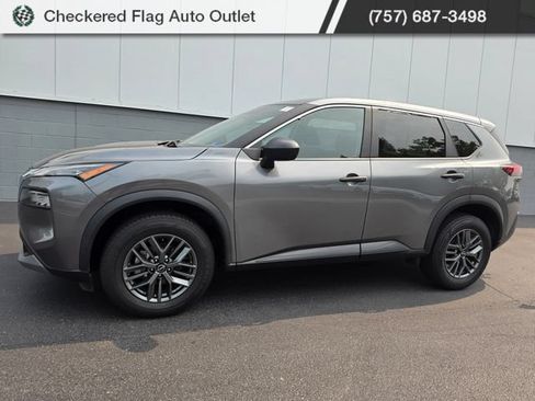 Used 2023 Nissan Rogue S FWD image 2