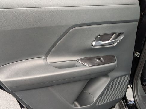 New 2025 Nissan Kicks SV w/ SV Premium Package FWD image 26