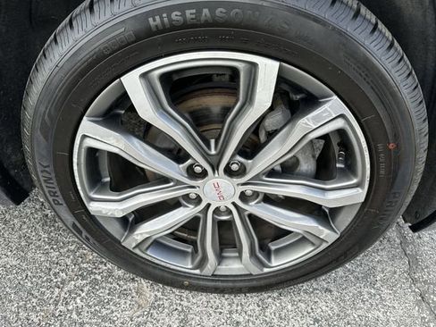 Used 2019 GMC Terrain Denali w/ GMC Pro Grade Package AWD/4WD image 21