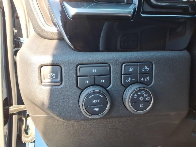Used 2025 Chevrolet Silverado 2500 LT w/ Trail Boss Package AWD/4WD image 22