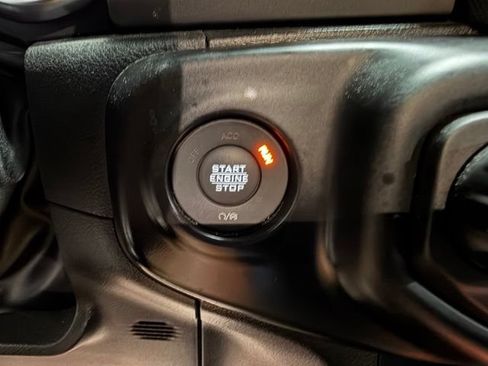 Used 2022 Jeep Gladiator Sport AWD/4WD image 33