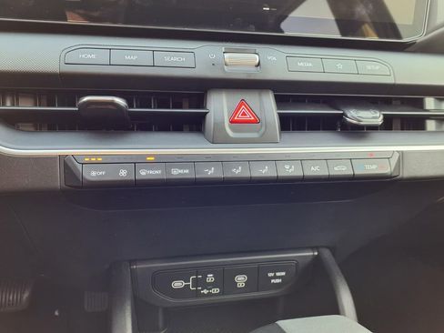 Used 2025 Kia K4 LX image 17