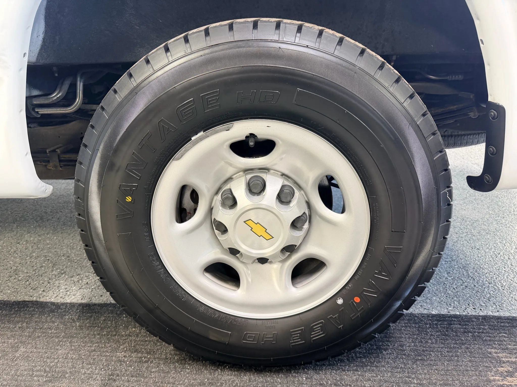 Used 2023 Chevrolet Express 3500 LT w/ LT Preferred Equipment Group RWD image 15