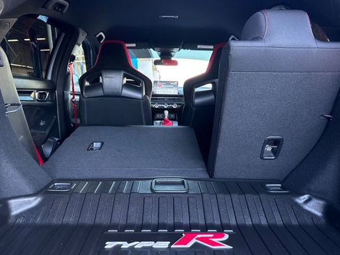 Used 2023 Honda Civic Type R image 15