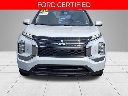 Used 2022 Mitsubishi Outlander ES AWD/4WD image 2