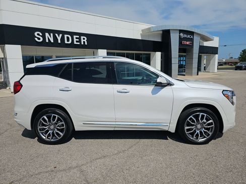 Used 2024 GMC Terrain Denali w/ Denali Premium Package AWD/4WD image 37
