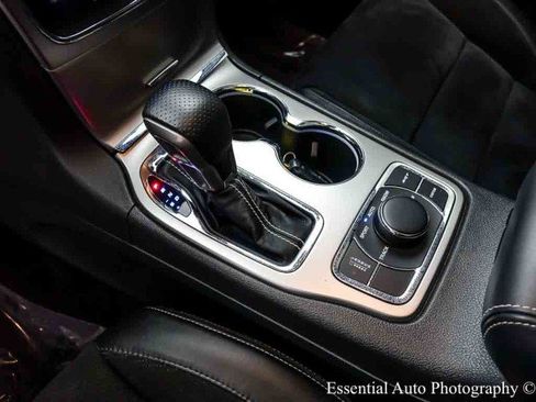 Used 2017 Jeep Grand Cherokee SRT AWD/4WD image 25