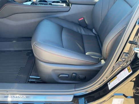 New 2025 Nissan Altima 2.5 SR image 14