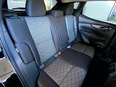 Used 2022 Nissan Rogue Sport SV image 20