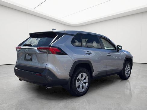 Used 2024 Toyota RAV4 LE AWD/4WD image 28