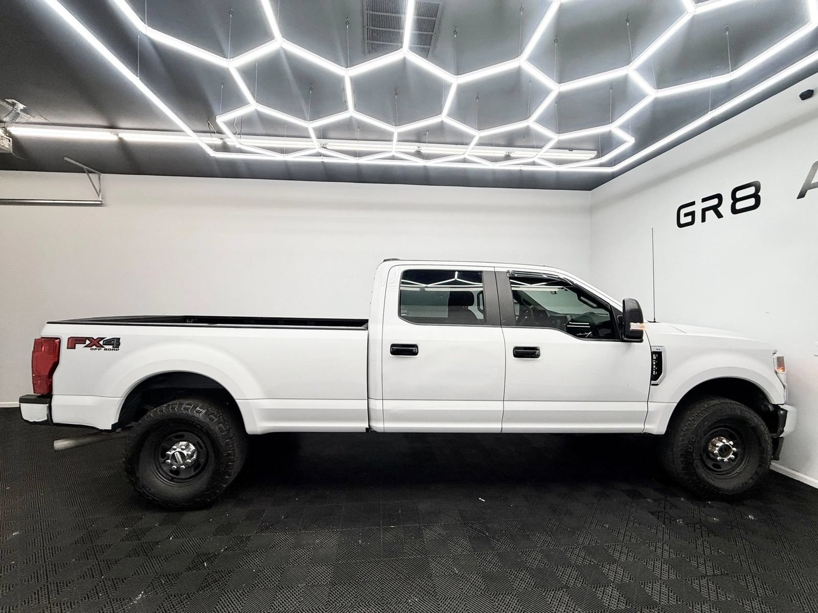 Used 2020 Ford F250 XL w/ Power Equipment Group AWD/4WD image 9