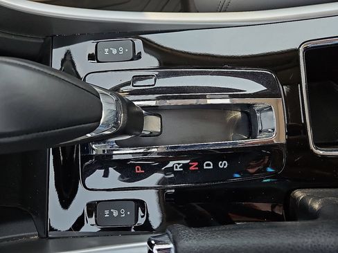 Used 2017 Honda Accord Touring image 24