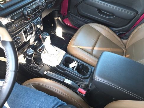 Used 2022 Jeep Wrangler Unlimited Sahara w/ Safety Group image 31