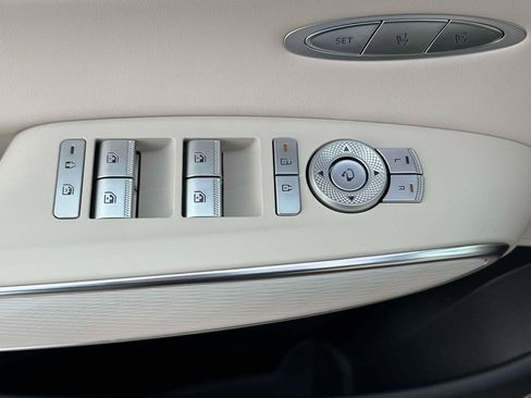 New 2026 Genesis GV70 2.5T Advanced AWD/4WD image 16