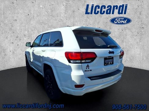 Used 2019 Jeep Grand Cherokee Altitude AWD/4WD image 3
