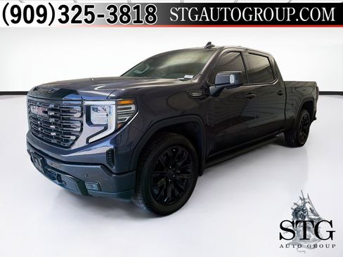 Used 2022 GMC Sierra 1500 Denali w/ Denali Reserve Package AWD/4WD image 1