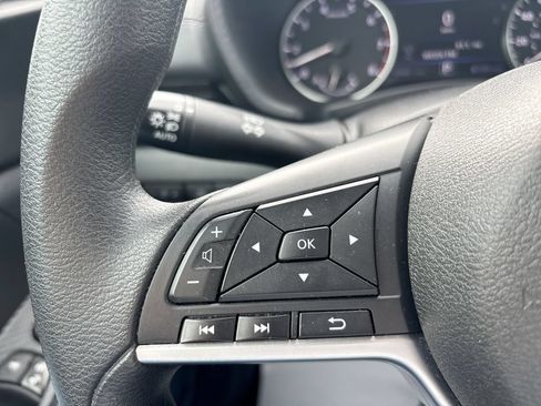 Used 2024 Nissan Sentra SV FWD image 21