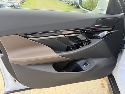 New 2026 BMW 530i xDrive w/ Premium Package AWD/4WD image 9