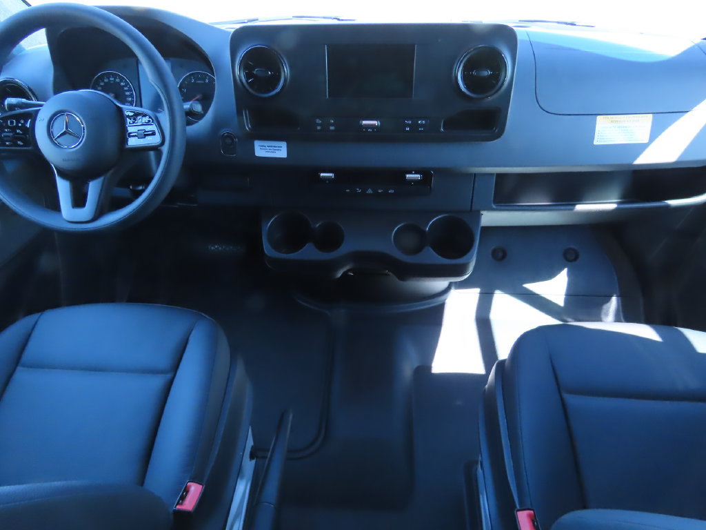 Used 2024 Mercedes-Benz Sprinter 2500 image 14