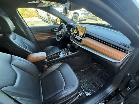 Used 2024 Jeep Compass Limited image 47